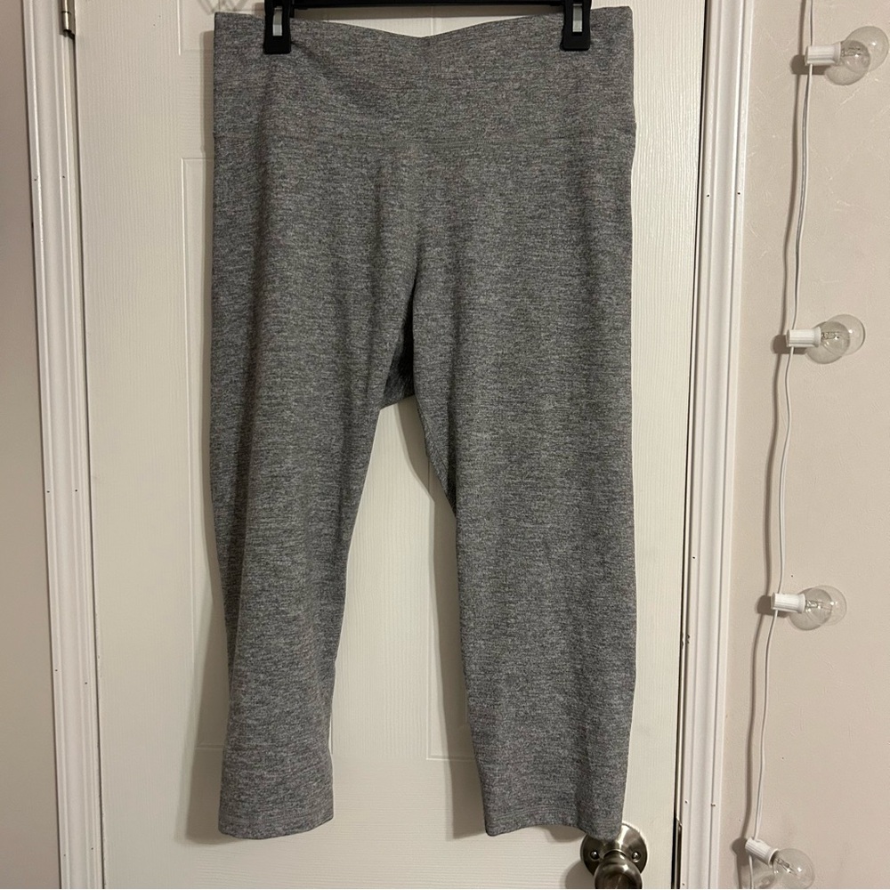 Old Navy Active capri leggings